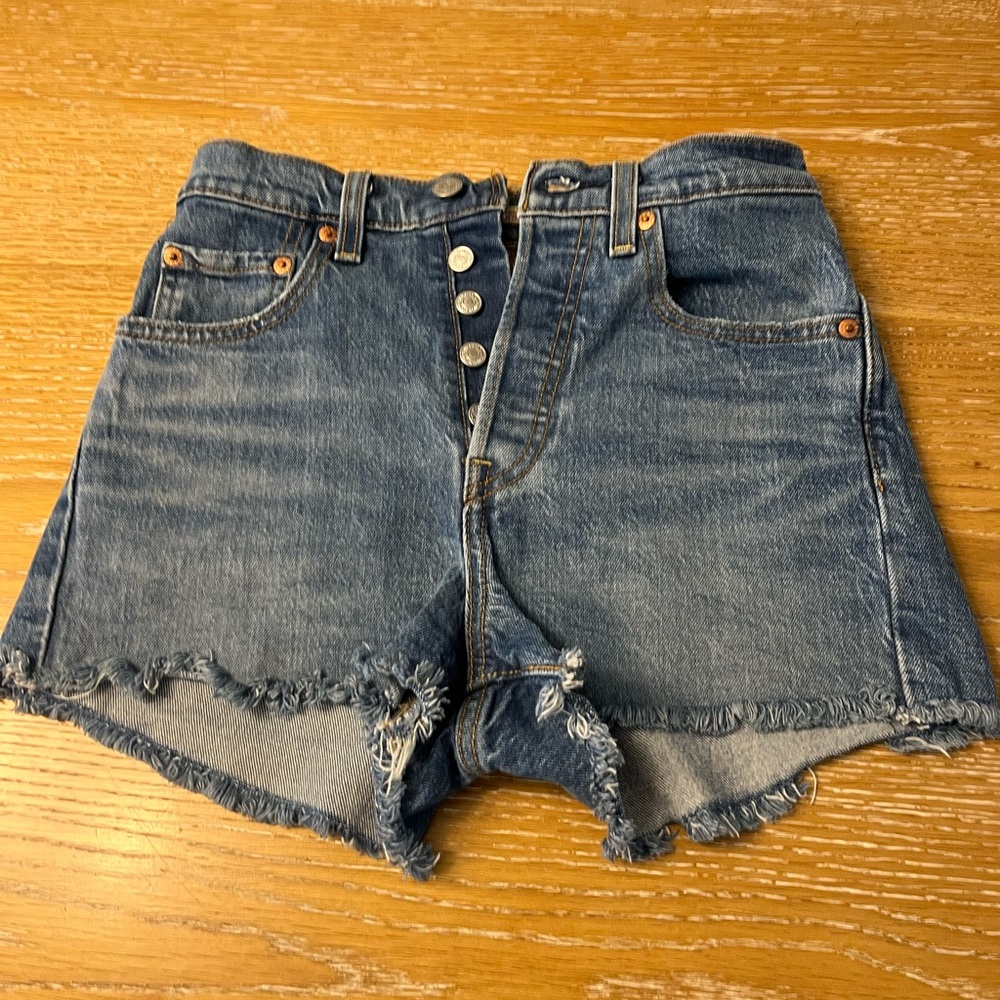 Levi’s shorts